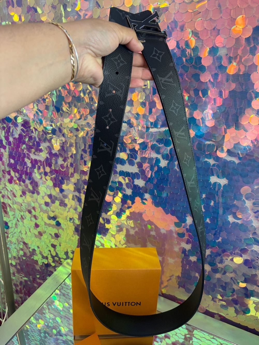 Louis Vuitton Black Monogram LV Reversible 110/44 Eclipse belt authentic mens - Picture 9 of 10